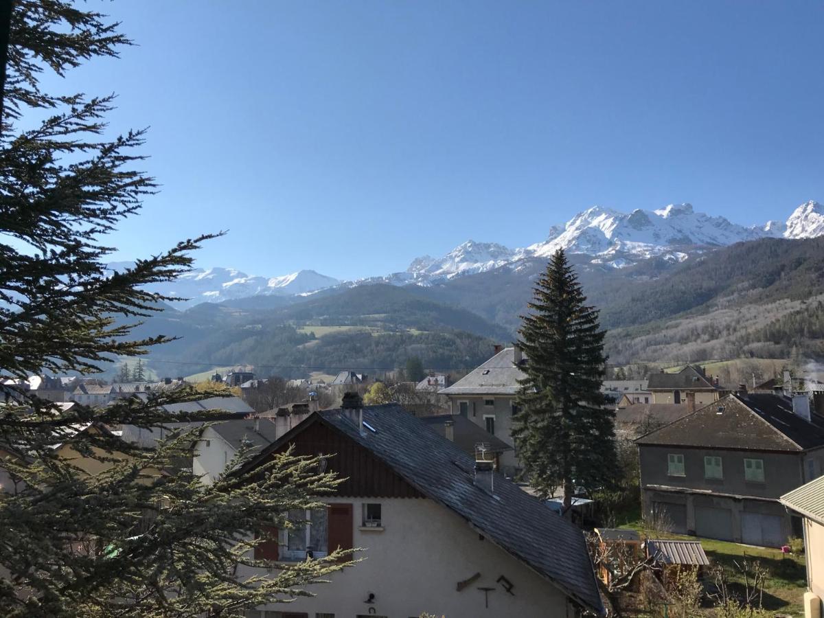 Meyronnes 3 Vue Degagee Montagnes Apartment
